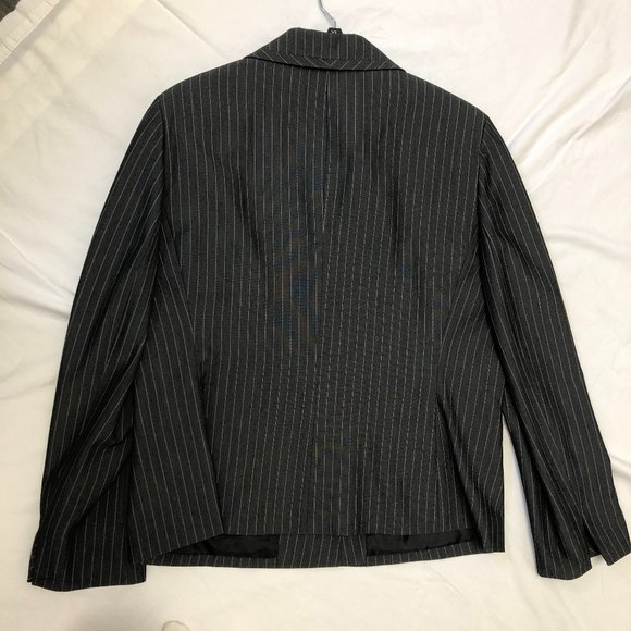 Skirt Suit "Evan Picone" Charcoal Grey Pin-Striped, $200 new - Picture 4 of 8